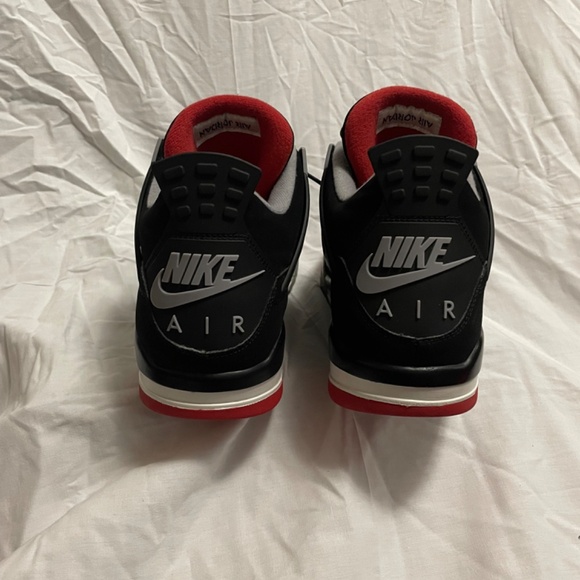 Air Jordan 4 retro bred 2019 size 13 - Picture 3 of 6